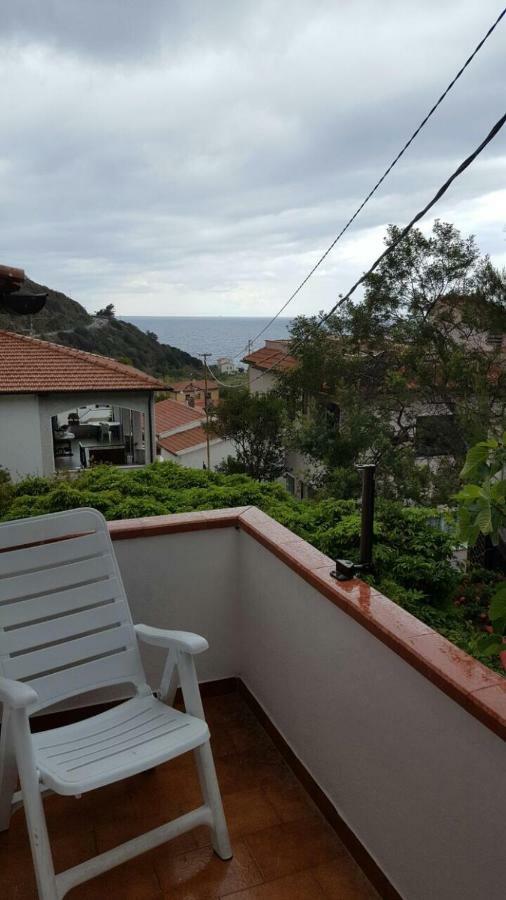 Casa Tina Lägenhet Pomonte Exteriör bild