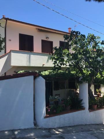 Casa Tina Lägenhet Pomonte Exteriör bild